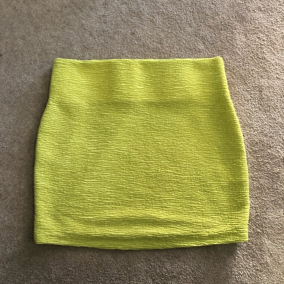 BCBG skirt - Picture 2 of 4